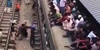 Man Leaves The Train To Beat His EX