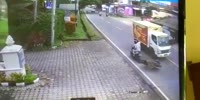 Head Crushed Under the Wheels in The Philippines