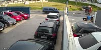 Cyclist gets smashed by truck