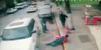 Hitman Shoots Turk In The Knee Leaving Him Yelling In Pain