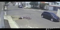 Thief steals bicycle and wins a car by surprise