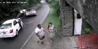 'scuse me, coming thru!