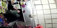 Scumbag Shoots Cashier For No Reason