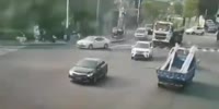 Cyclist Gets Crushed By Truck