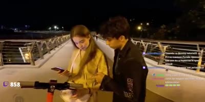 Ukrainian Streamer Kiss Random Girl & Meets The Fist