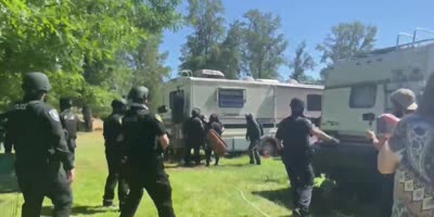 ANTIFA VS Proud Boys In Oregon (2)