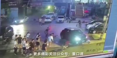 SUV Drives Thru Pedestrians In China