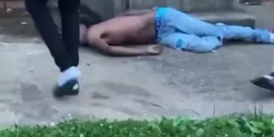 Slim Dude Knocked Out In One On One Hood Fight