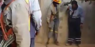 Chinese Workrs Fight In Kenya