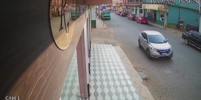 Motorcycle VS Motorcycle