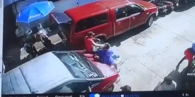 Couple Of Michoacán Vendors Crushed By Pick Up Truck