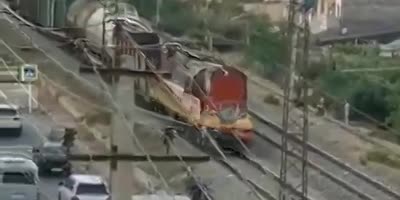 Dramatic Rescue Of A Man Who Lays Himself On Tracks In Russia