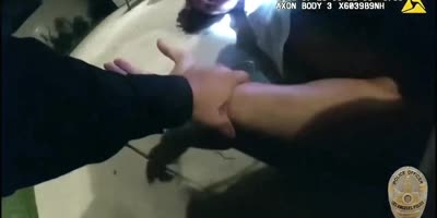 Bodycam footage of NBA star Jaxson Hayes attacking cop.
