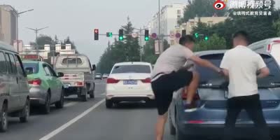Funny Road Rage Fight {China}