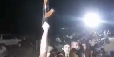 Idiots & Machine Guns{Close Call}
