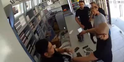 Uzbek Bandit Grabs Cash At The Knife Point