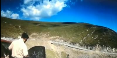 Man forgets emergency brake, loses family off cliff (R)