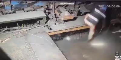 Gone In An Instant (Short)