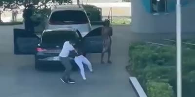 Disrespectful Woman Dragged By Pissed Of App Driver