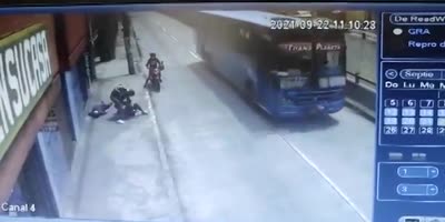 Fatal Shooting During Robbery After ATM Withdrawal
