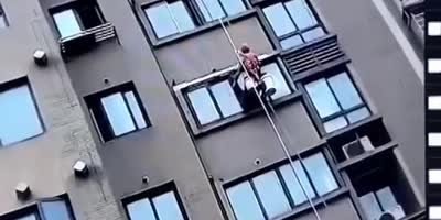 Window Cleaner Falls To His Death