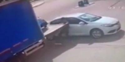 WCGW When You Try To Stop Reversing Truck