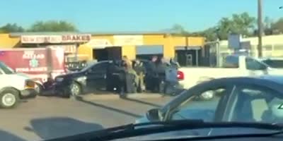 Fight breaks out after an accident in TX