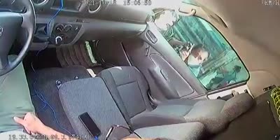 Mexico: Combi Driver Refuses To Open THe Door & Gets Shot
