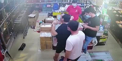 Pissed Off Man Bashes Female Electronics Store Clerk In China