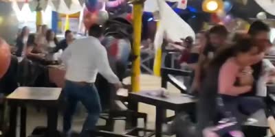 Crazy Horse Causes Chaos In Colombian Restaurant