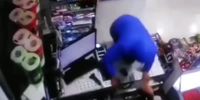 Thief Knocks Out Female Store Clerk