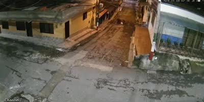 Man Fatally Stabbed By Three In Dark Street Of Colombia