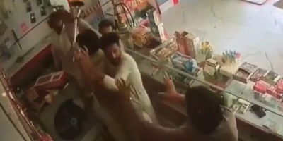 Store Owners Attacked By Local Thugs In Pakistan
