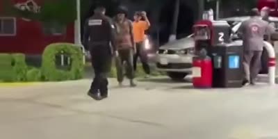 Wierd Confrontation At Petrol Pump In Mexico