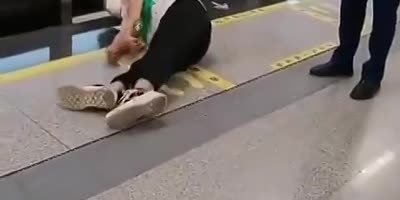 Man Having Seizure After Vaccination (according to the source)