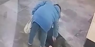 Gypsy Woman Robs A Passing Away Man In Russian Subway