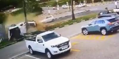 Hug The Pole !