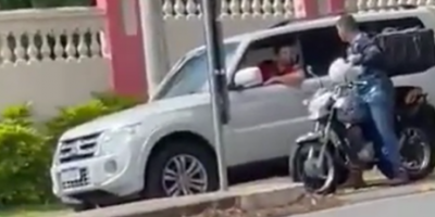 Delivery Man Involved In Intense Road Rage Dispute