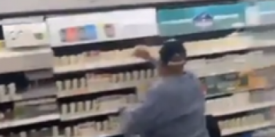 Cigarette thieves raid Walgreens store in Chicago