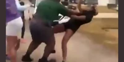 Woman Gets Knocked The Fuck Out!