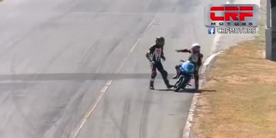 Fight after Motorad crash