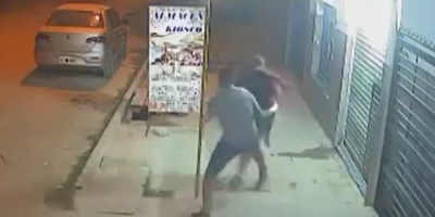 WCGW When You Resist An Armed Robber In Colombia
