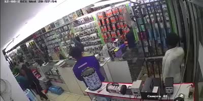 Calm Store Robbery In Pakistan