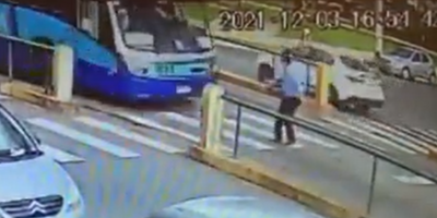 Careless Man Hit By Bus In Brazil