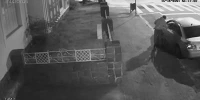 Pathetic Robbery Fail Caught On CCTV In Brazil