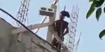 Worker Grabs Live Wire & Seizures Zapped
