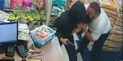 Pharmacy Fights Armed Robbers In Brazil