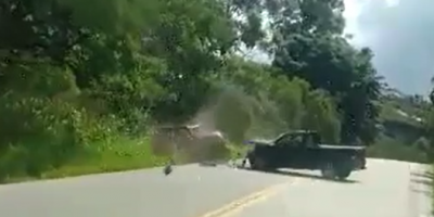 Driver Films Head On Crash Onn Brazilian Road