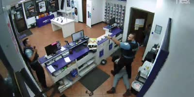 Robbery Interrupted At Metro PCS!(R)