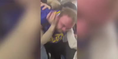 Drunk Mask Fight On Delta Flight.